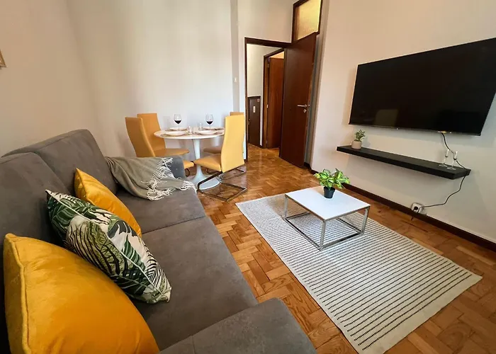 Happy Mountain First Oporto