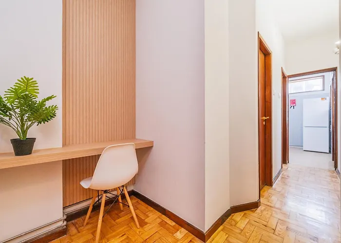 Happy Mountain First Lägenhet Oporto