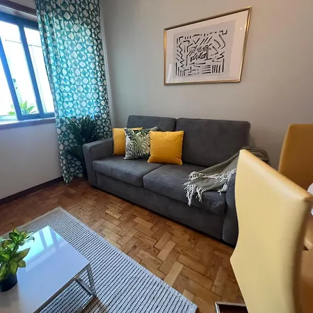 Happy Mountain First Apartment Porto