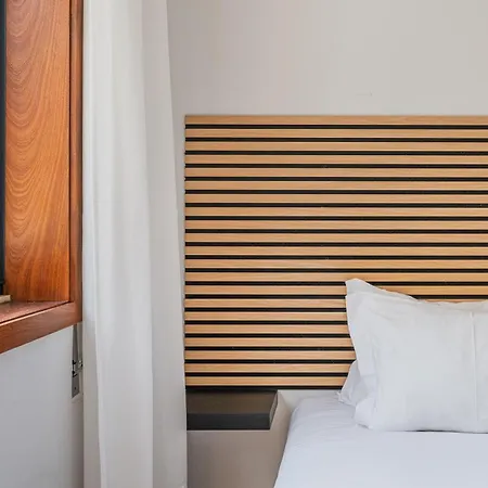 Happy Mountain First * Oporto