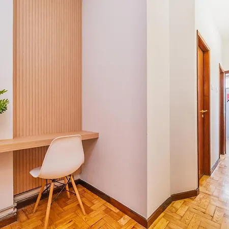 Happy Mountain First Apartment Porto