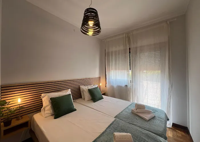 Happy Mountain First * Porto