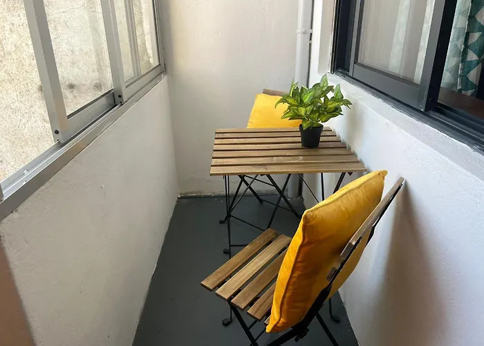 Happy Mountain First Porto