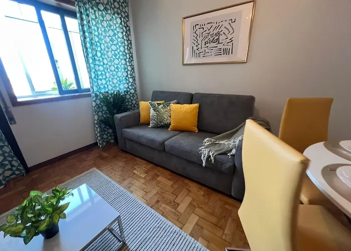 Happy Mountain First Apartman Porto