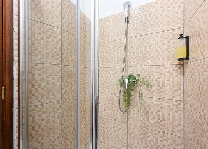 Happy Mountain First 公寓 *