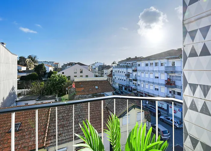 Happy Mountain First 波尔图