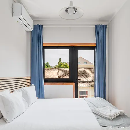 Happy Mountain First アパート