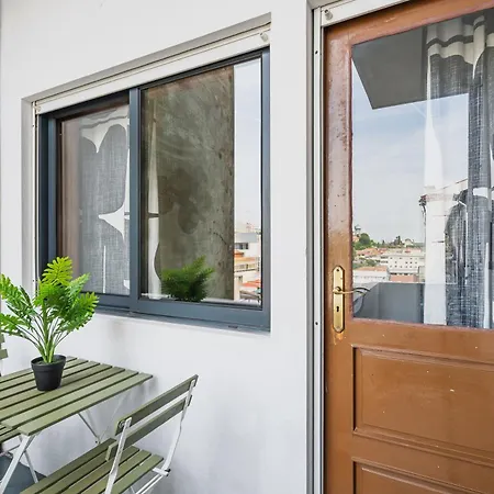 Happy Mountain First Apartamento Oporto